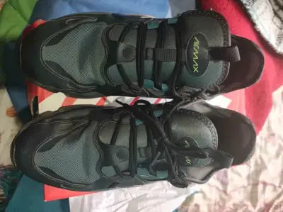 Zapatillas Nike Air Max 270 React negras - miniatura 3