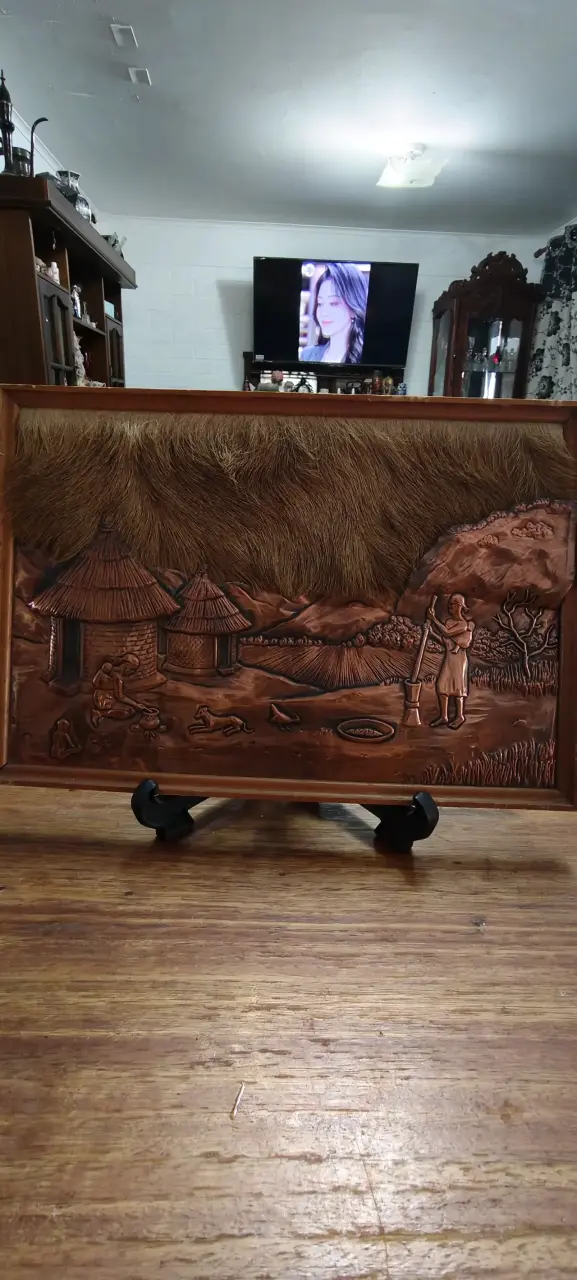 Cuadro Decorativo Tallado en Madera con Relieve - 1
