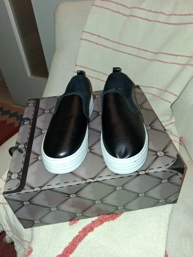 Zapatillas slip-on negras con plataforma