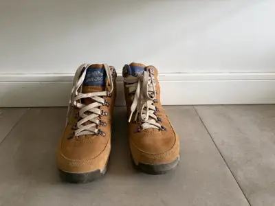 Botas de montaña The North Face marrones para mujer - miniatura 1