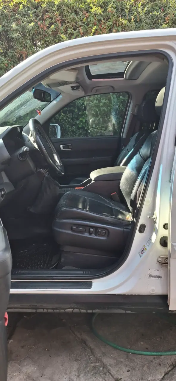 Camioneta SUV Honda Pilot blanca, full - 6