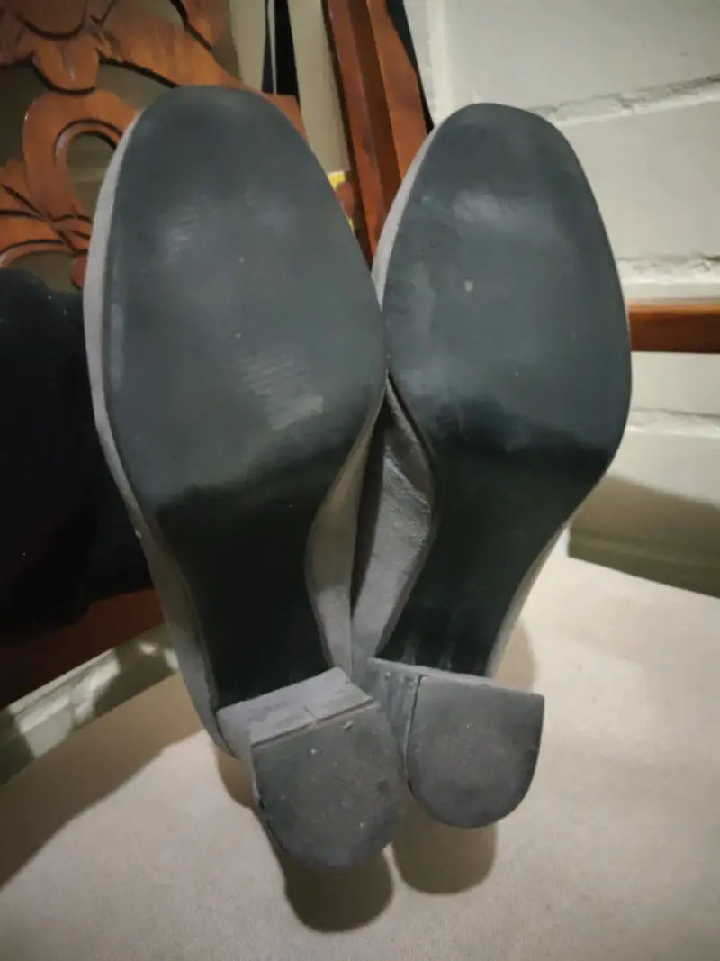 Zapatos de tacón grueso gris para mujer - 5
