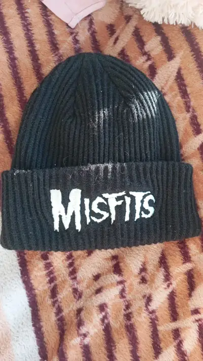 Gorro de lana negro Misfits H&M - miniatura 1