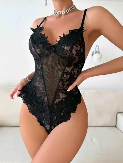 Body de encaje negro con diseño floral - miniatura 2