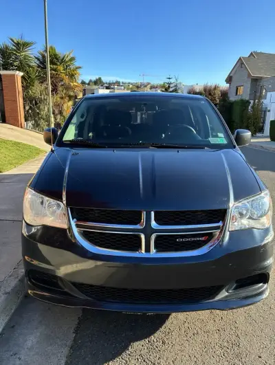 Dodge Grand Caravan 2014 en buen estado - miniatura 1
