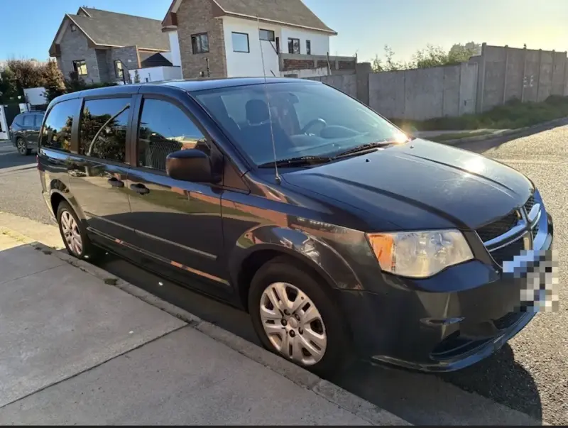 Dodge Grand Caravan 2014 en buen estado - 3