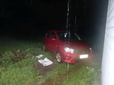 Auto Suzuki Celerio Rojo en Buen Estado - miniatura 1