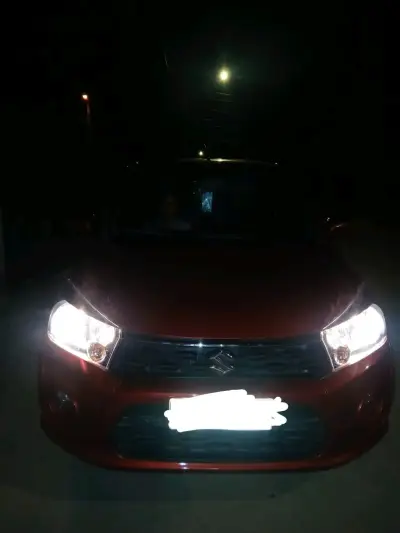 Auto Suzuki Celerio Rojo en Buen Estado - miniatura 3