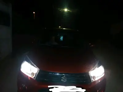 Auto Suzuki Celerio Rojo en Buen Estado - miniatura 4