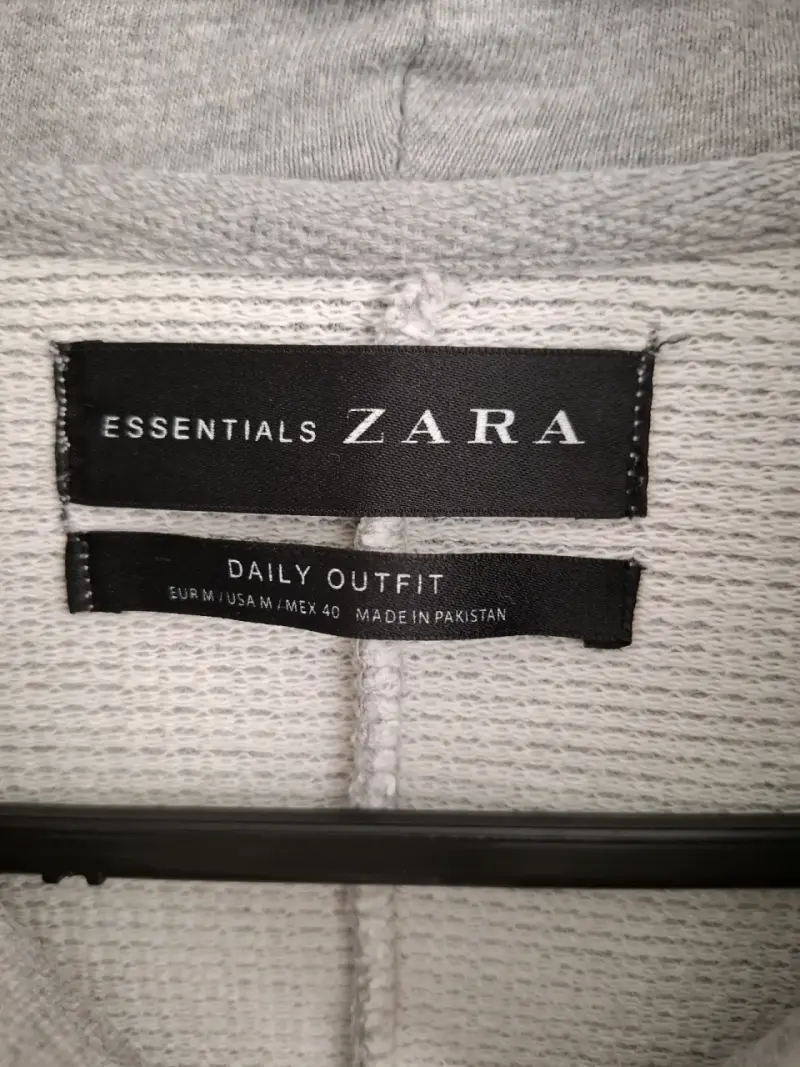 Poleron gris con cierre Zara - 3