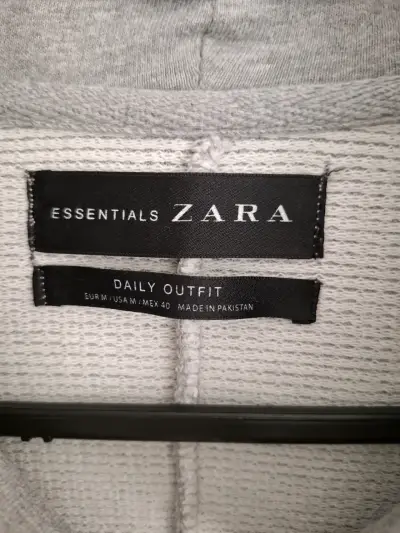 Poleron gris con cierre Zara - miniatura 3