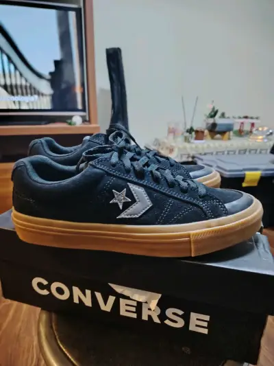 Zapatillas Converse negras con suela de goma - miniatura 2