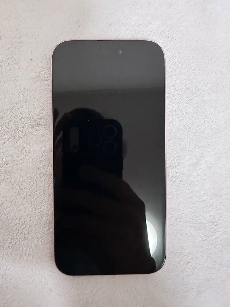 iPhone 15, color: ROSADO. - 1