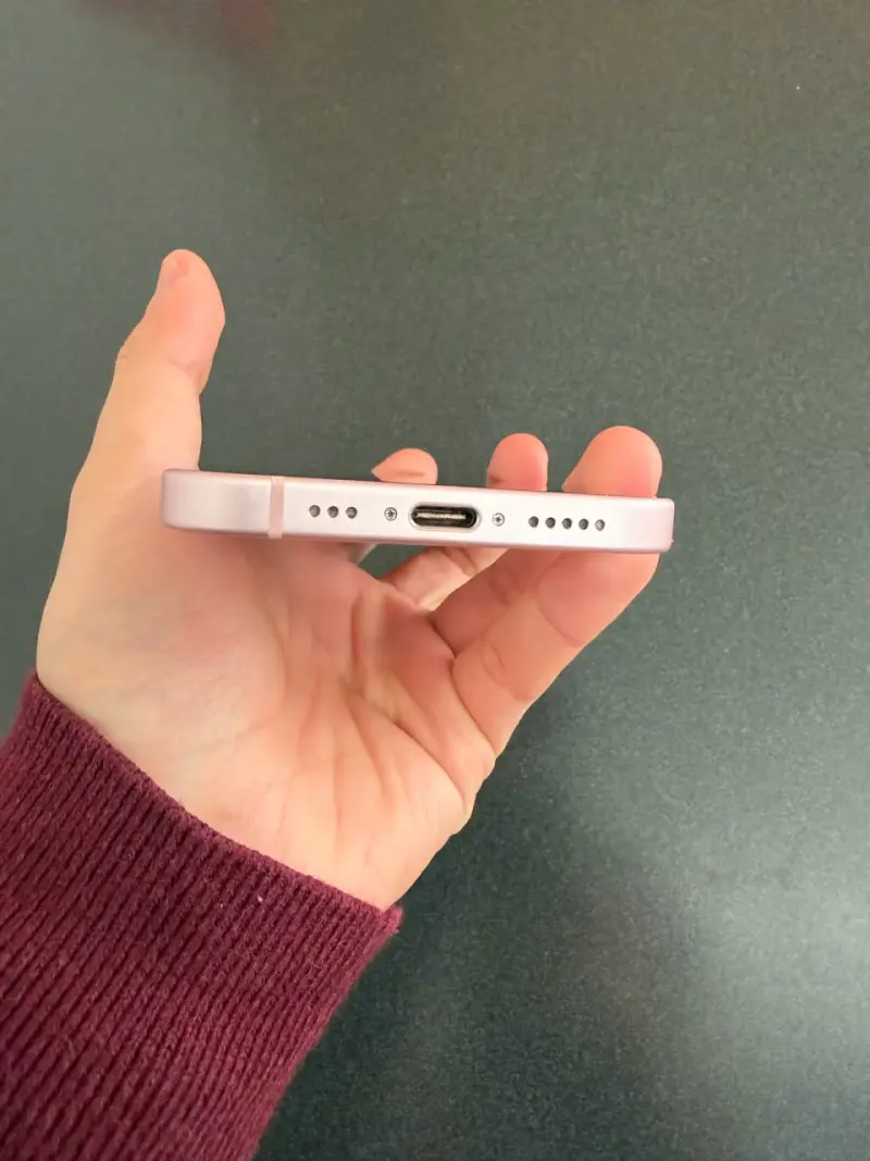 iPhone 15, color: ROSADO. - 4