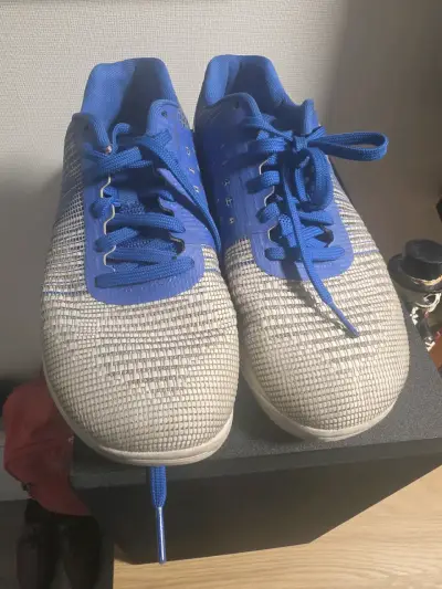 Zapatillas deportivas azules para hombre en buen estado - miniatura 1