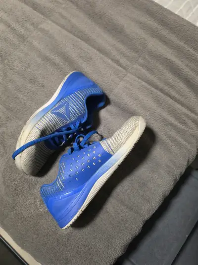 Zapatillas deportivas azules para hombre en buen estado - miniatura 3