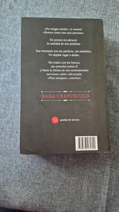 Libro Amanecer de la saga Crepúsculo - miniatura 2