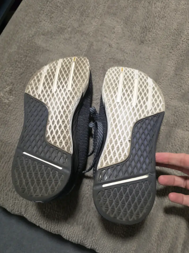 Zapatillas deportivas negras para hombre en buen estado - 1