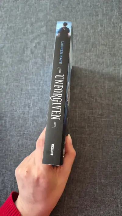 Libro Unforgiven de Lauren Kate en buen estado - miniatura 2