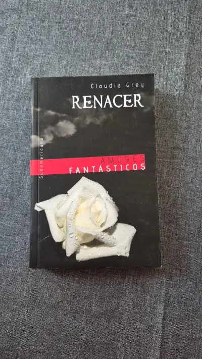 Libro Renacer de Claudia Grey en buen estado - miniatura 1