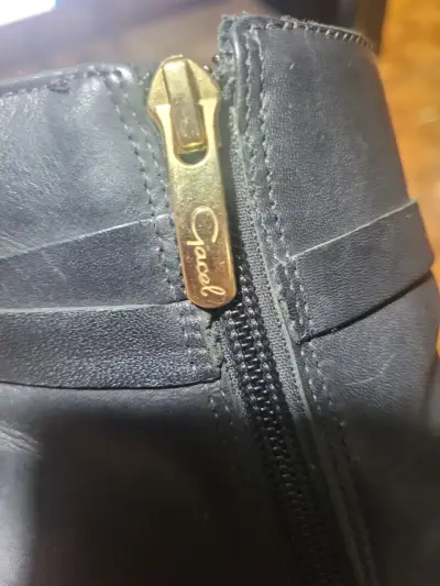 Botines de cuero negro con tacón alto - miniatura 4