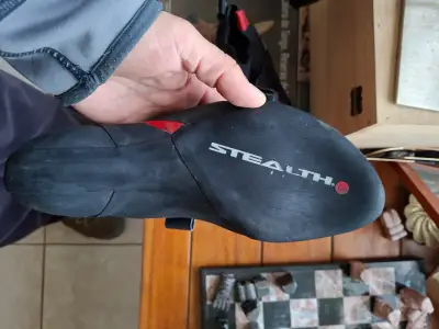 Zapatillas de Escalada Adidas 5.10 Negras y Rojas - miniatura 6