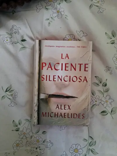 Libro 'La Paciente Silenciosa' de Alex Michaelides - miniatura 1