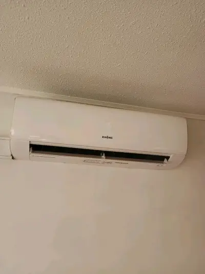 Aire acondicionado split Khöne con control remoto - miniatura 1