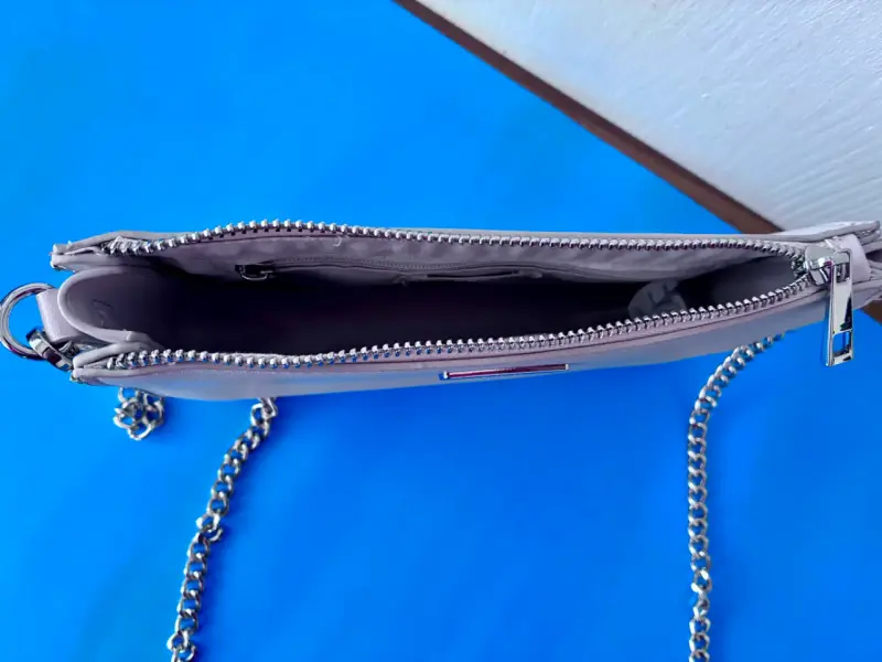 Cartera cruzada blanco invierno cadena metálica - 4