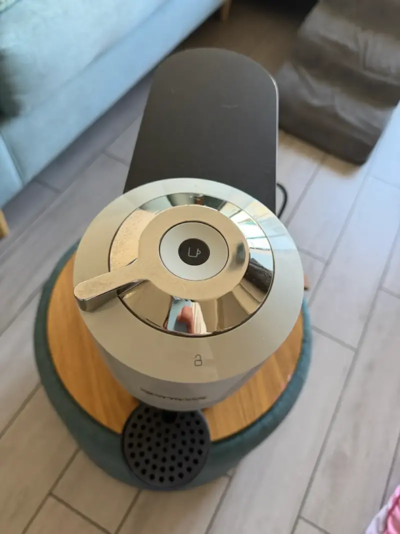 Cafetera Nespresso Vertuo Next - 2
