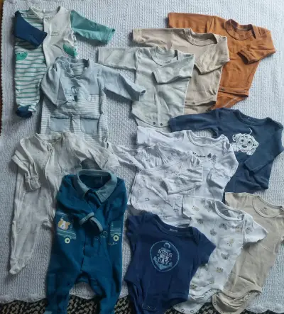 Lote de ropa de bebé varón, 0-3M - miniatura 2
