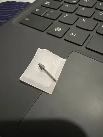 Tablet Lenovo Tab P12 con teclado y lápiz - miniatura 5