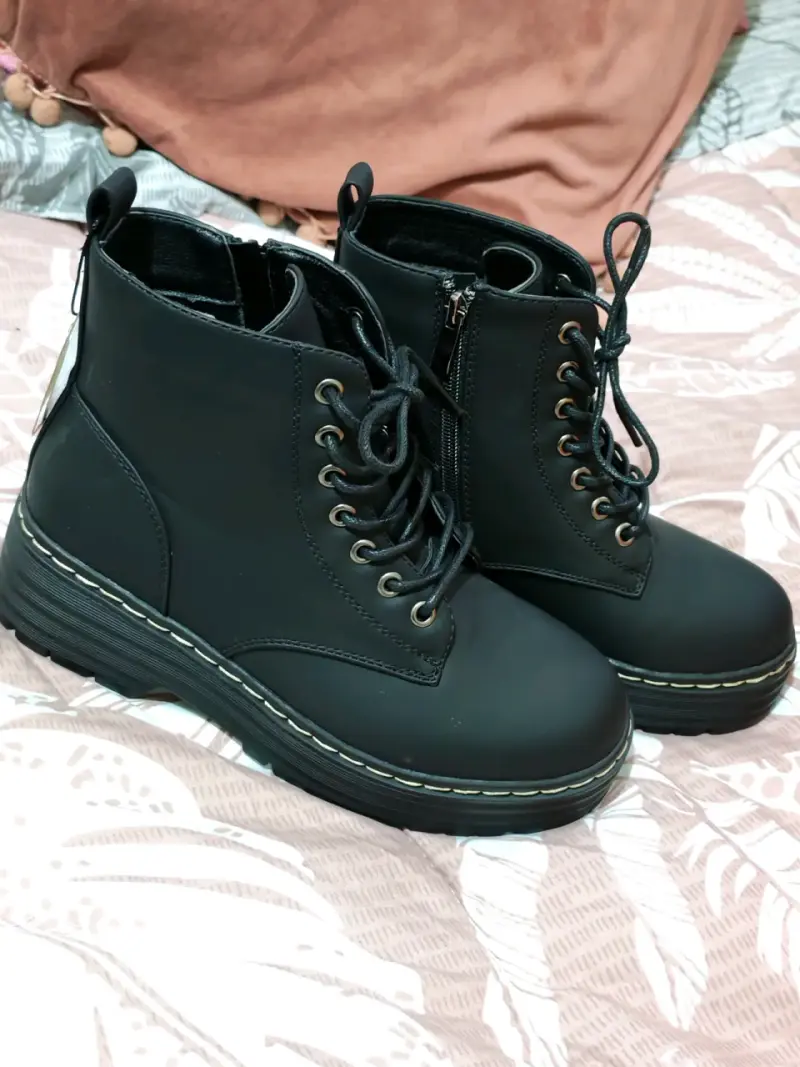 Botines negros con plataforma y cierre lateral - 2