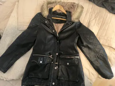 Abrigo talla M - miniatura 1