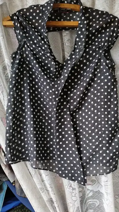 Chaqueta blazer gris. Ropa variada - miniatura 4