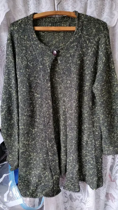 Chaqueta blazer gris. Ropa variada - miniatura 5