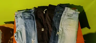 Lote de jeans para niños en excelente estado - miniatura 1