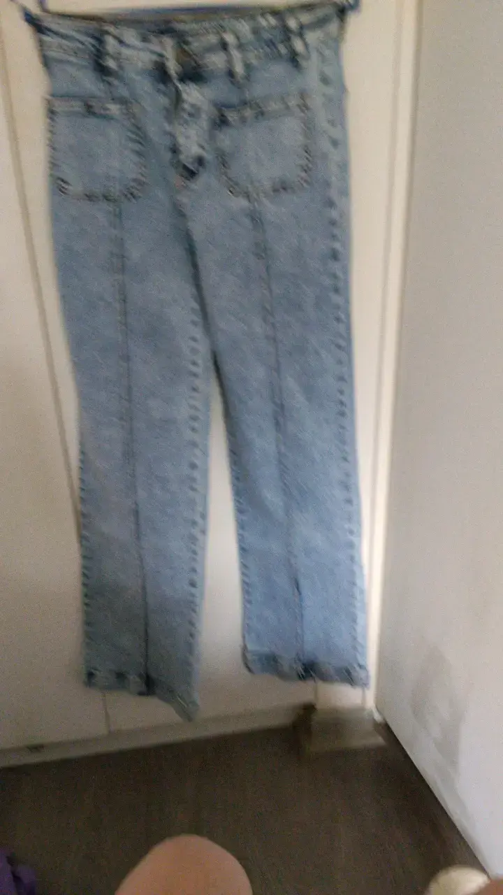 Jeans de mezclilla azul claro para mujer