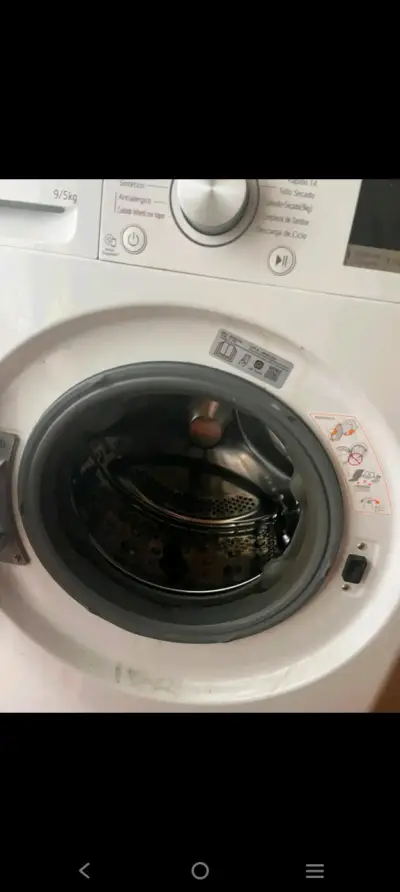 Lavadora secadora LG ThinQ 9/5kg en buen estado - miniatura 2