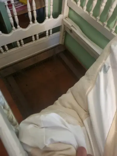 Cuna de madera blanca para bebé - miniatura 4