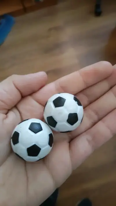 Mini futbolín de madera para escritorio - miniatura 2