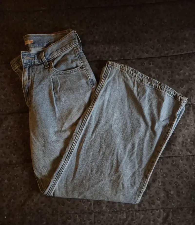 Baggy Dad Wide Leg 28 Levis - 1