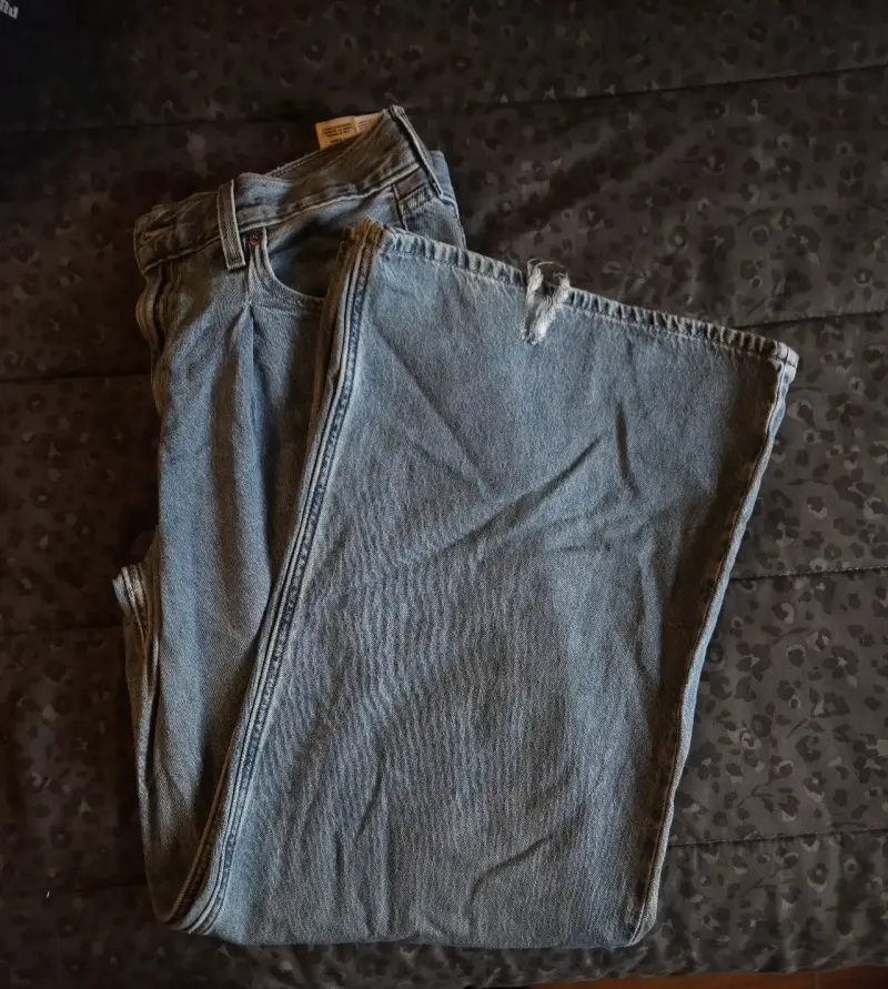 Baggy Dad Wide Leg 28 Levis - 2