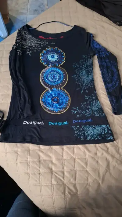 Polera Desigual con diseño azul - miniatura 1