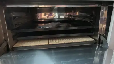 Horno de acero inoxidable Ticgas con termómetro - miniatura 3