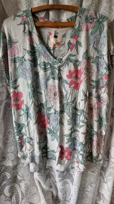 Conjunto de ropa femenina variada - miniatura 5