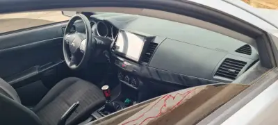 Mitsubishi Lancer 2013 - miniatura 2