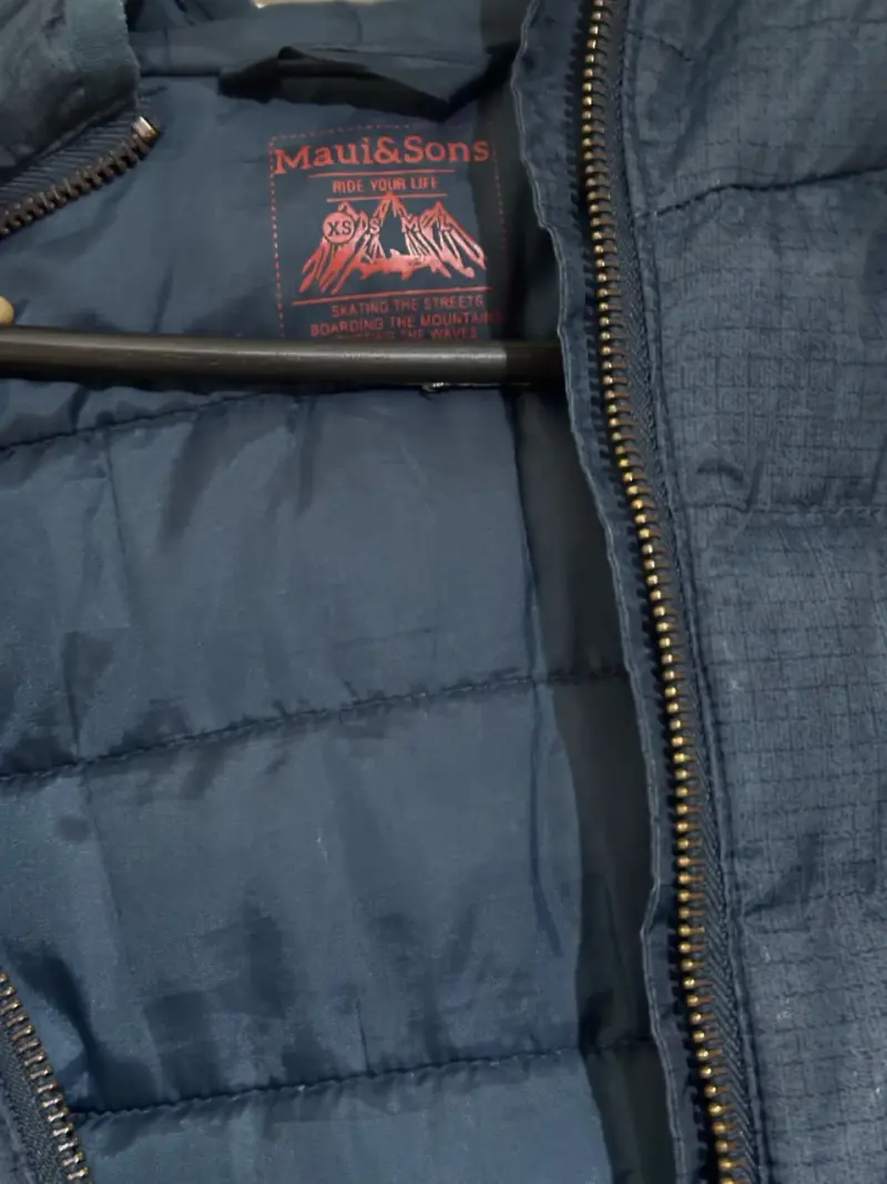 Chaqueta acolchada azul con capucha Maui & Sons - 3