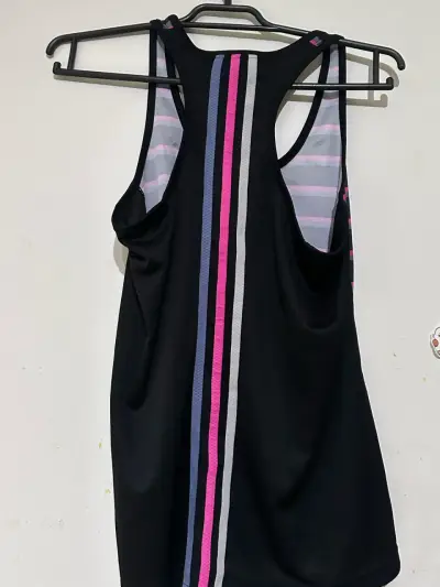 Polera deportiva Adidas rayada para mujer - miniatura 2
