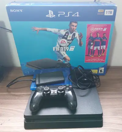 Consola PS4 Sony 1TB con gold hen en su caja. - miniatura 1